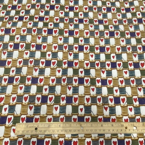 2.7 YD Hi-Fashion Fabric Sewing Spool Thread Heart Rose Measuring Tape Pin Quilt - Picture 7 of 9